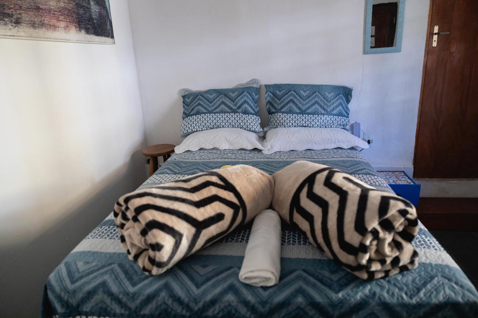 Hostel Yellow House Mg Ітамонті Екстер'єр фото