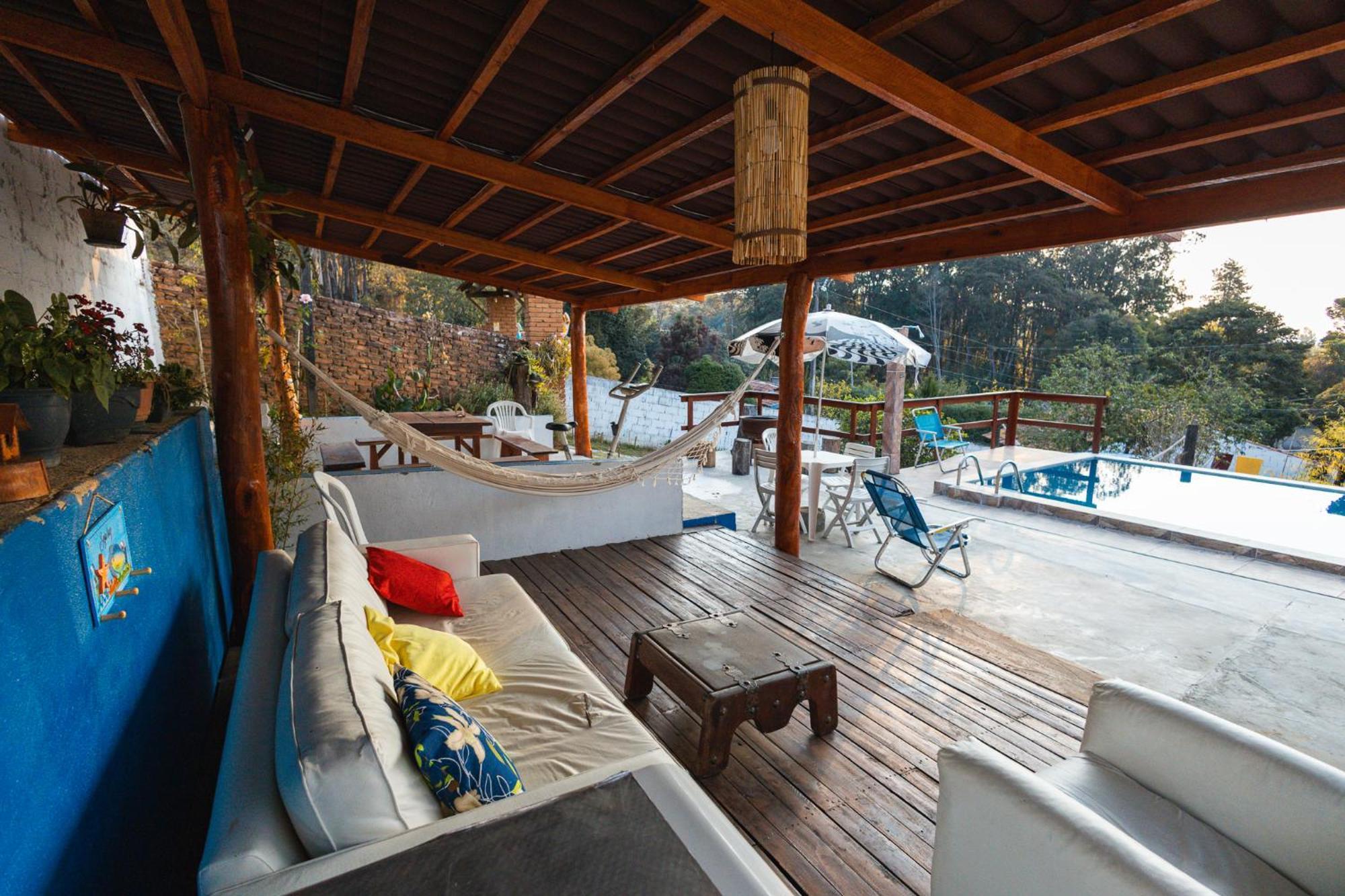 Hostel Yellow House Mg Ітамонті Екстер'єр фото